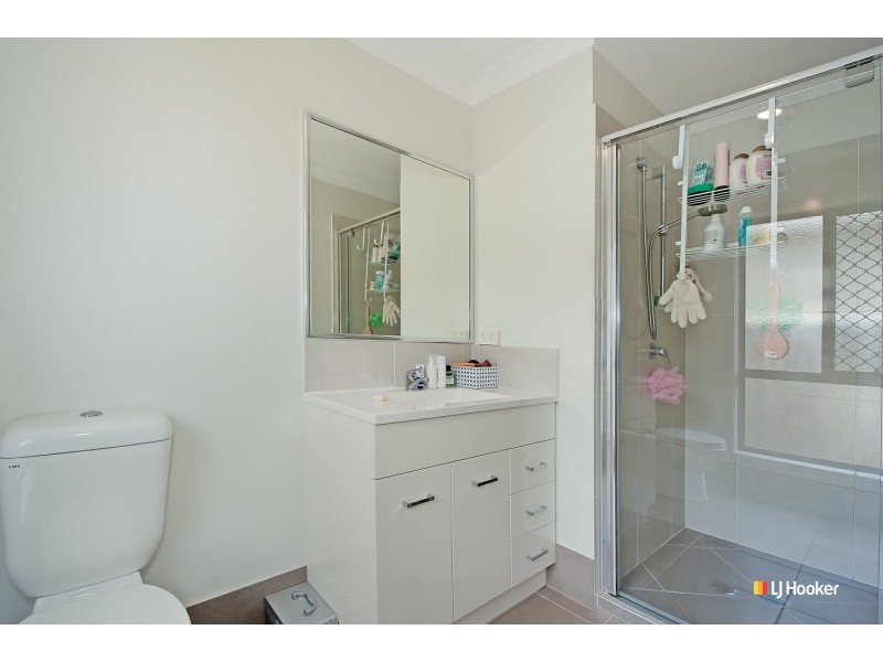 5 Mayfair Crescent, Kallangur QLD 4503