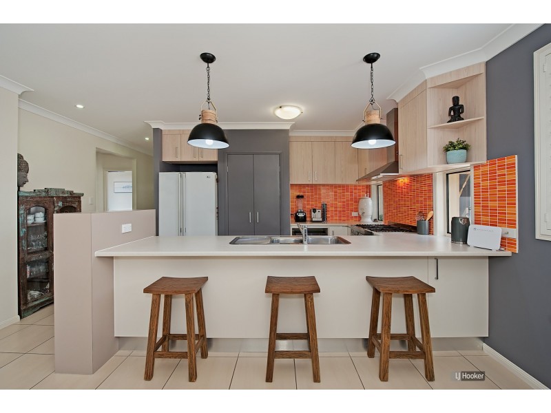 8 Troon Street, North Lakes QLD 4509