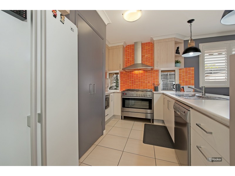 8 Troon Street, North Lakes QLD 4509
