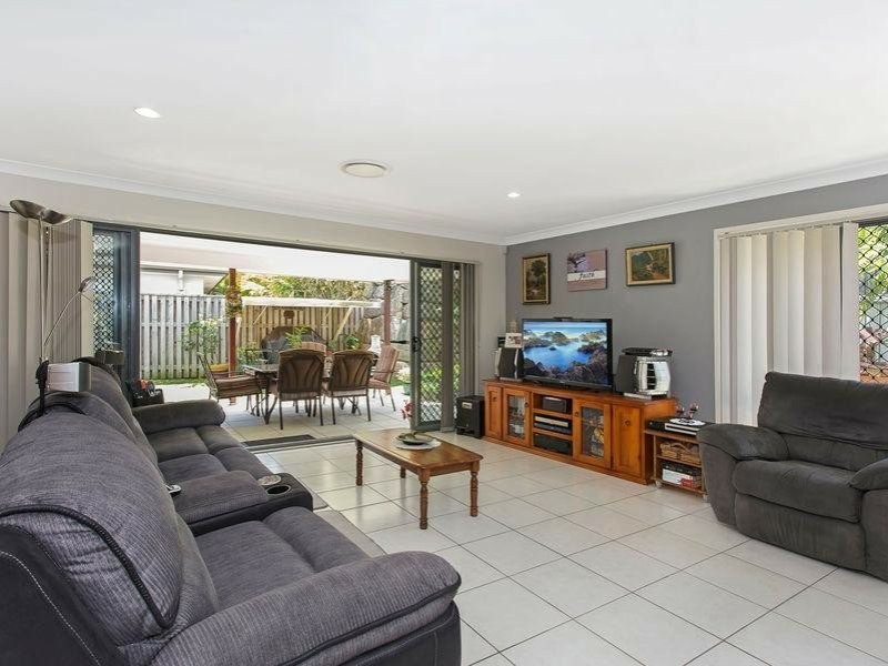 15 Ulysses Street, Kallangur QLD 4503