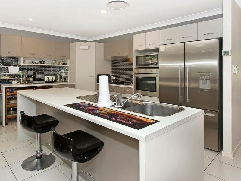 15 Ulysses Street, Kallangur QLD 4503