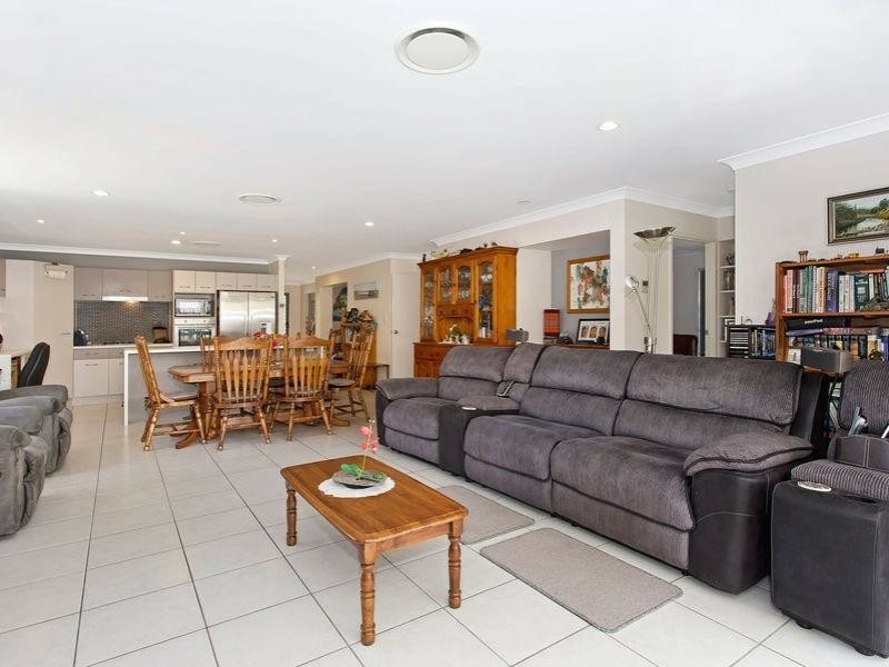15 Ulysses Street, Kallangur QLD 4503