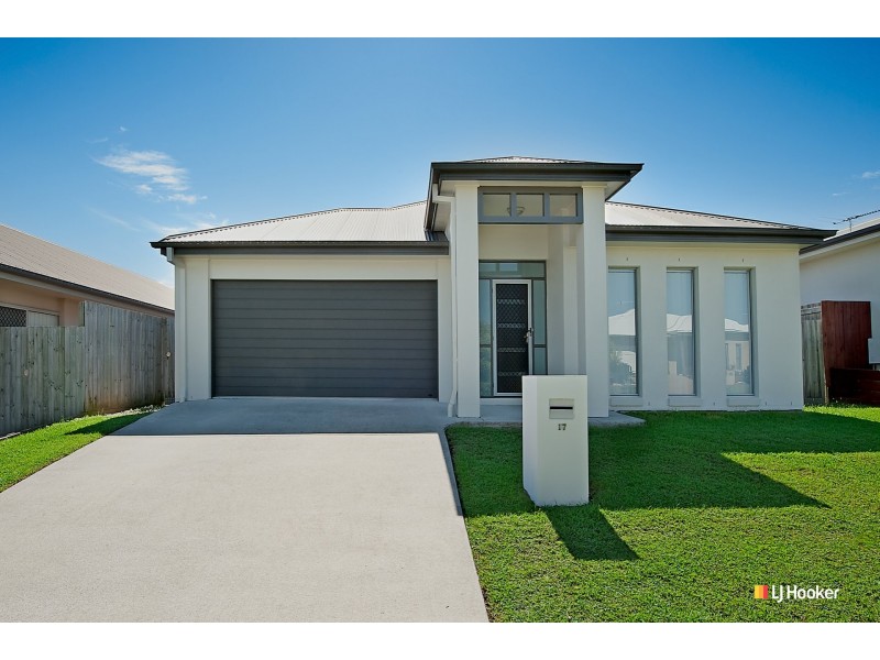 17 Parkway Crescent, Murrumba Downs QLD 4503