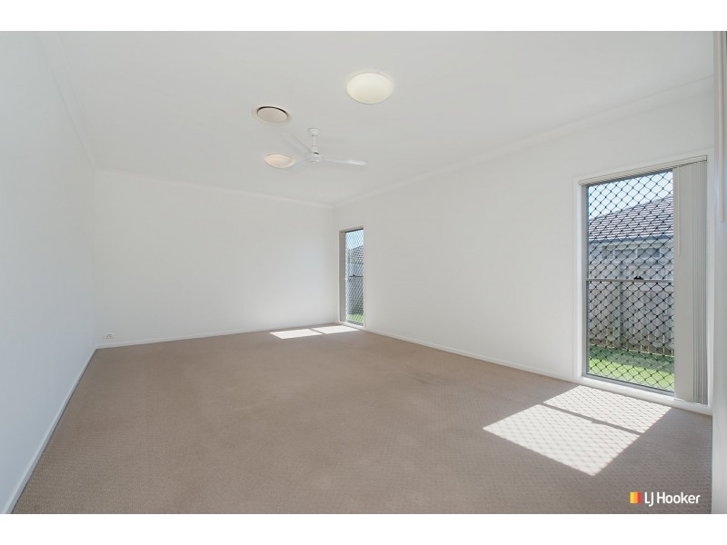 17 Parkway Crescent, Murrumba Downs QLD 4503