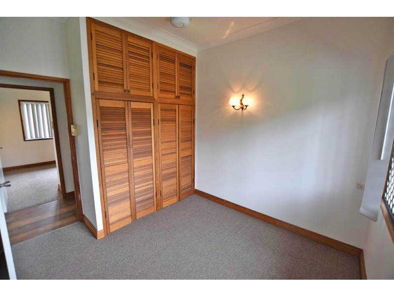 1113 Anzac Avenue, Petrie QLD 4502