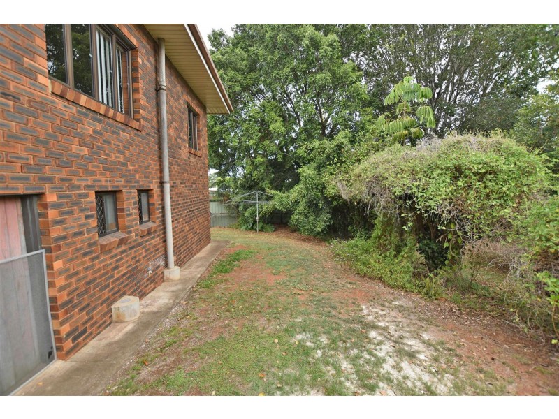 1113 Anzac Avenue, Petrie QLD 4502