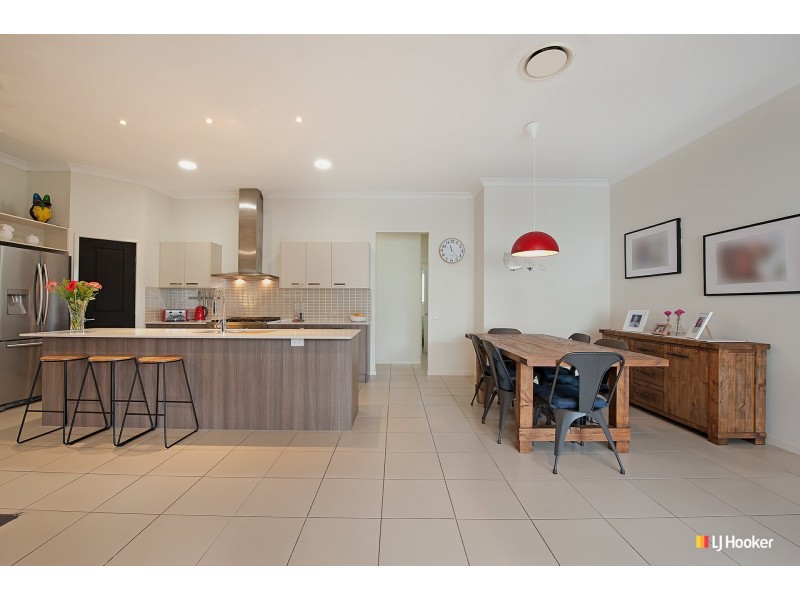 61 Kirri Avenue, Petrie QLD 4502