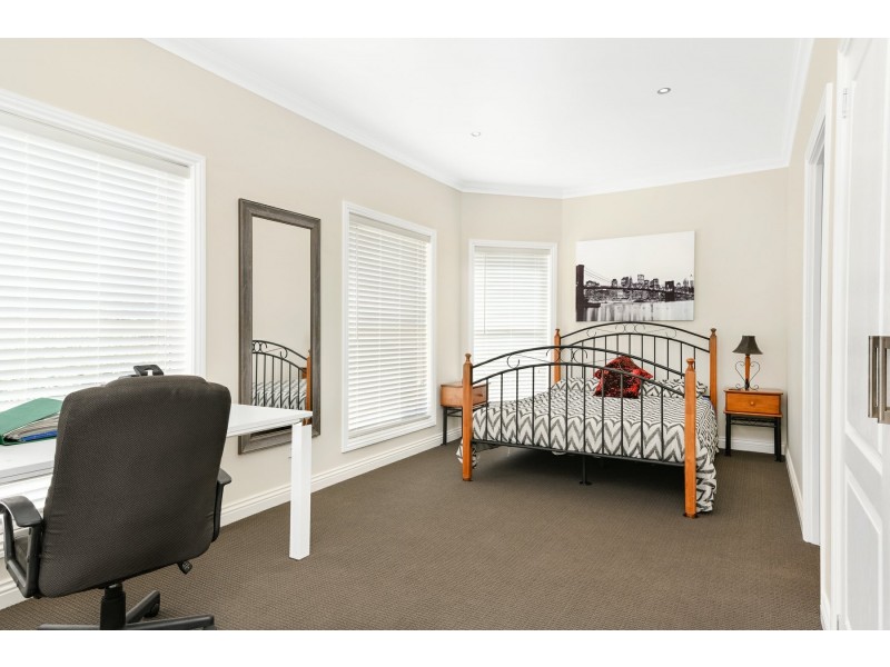 15 Edgewater Court, Murrumba Downs QLD 4503