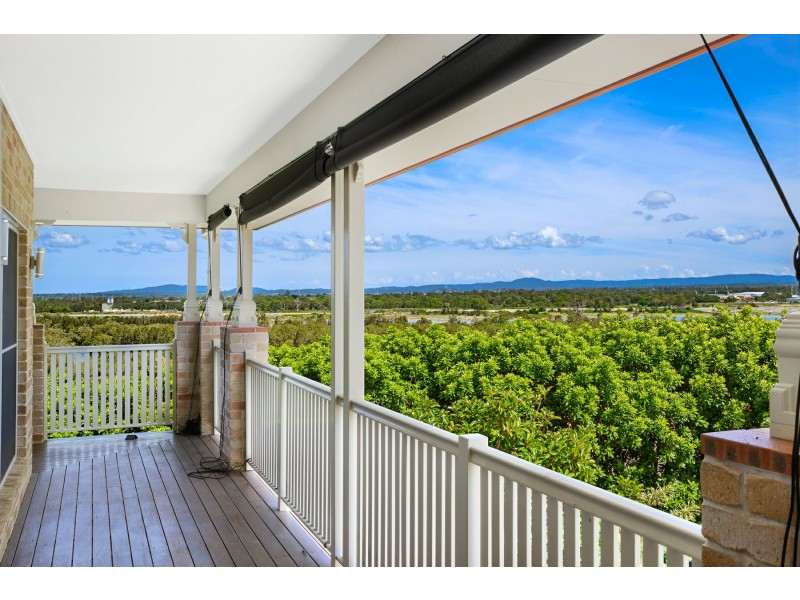 15 Edgewater Court, Murrumba Downs QLD 4503