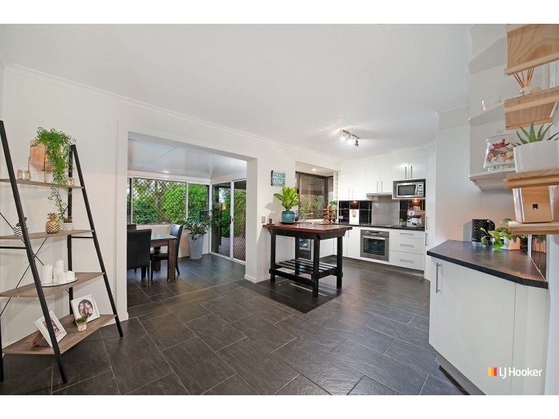 8 Gabrielle Court, Albany Creek QLD 4035