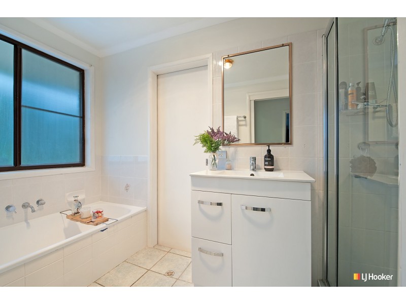 8 Gabrielle Court, Albany Creek QLD 4035