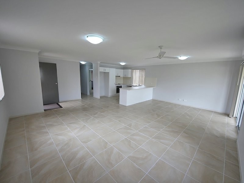 Unit 2/27 Old Gympie Road, Kallangur QLD 4503