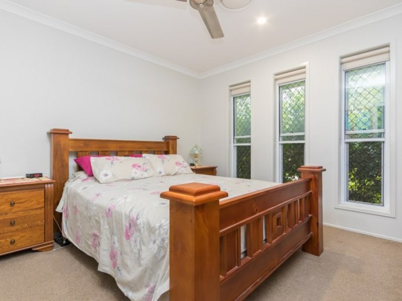 35 Dickson Crescent, North Lakes QLD 4509