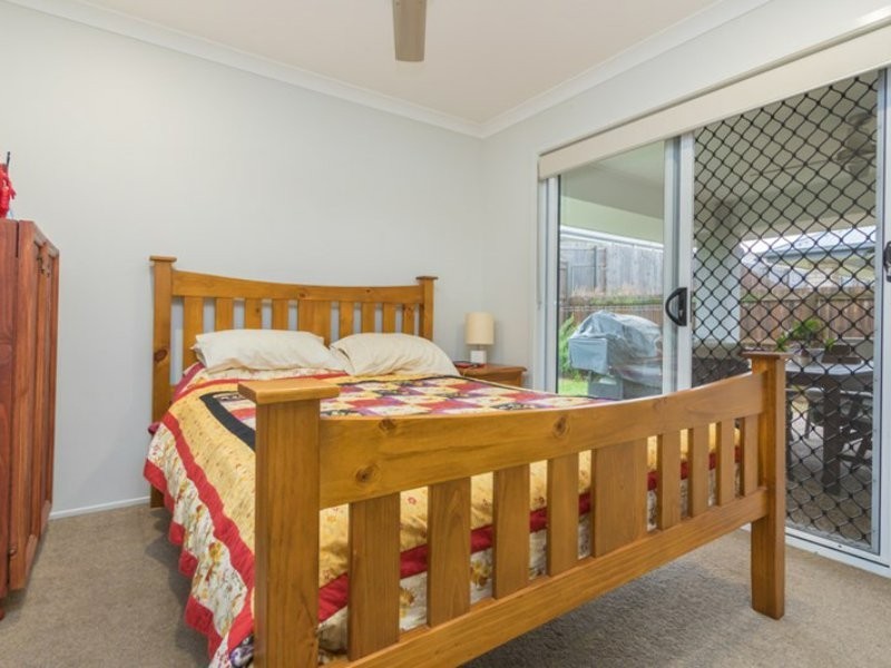 35 Dickson Crescent, North Lakes QLD 4509