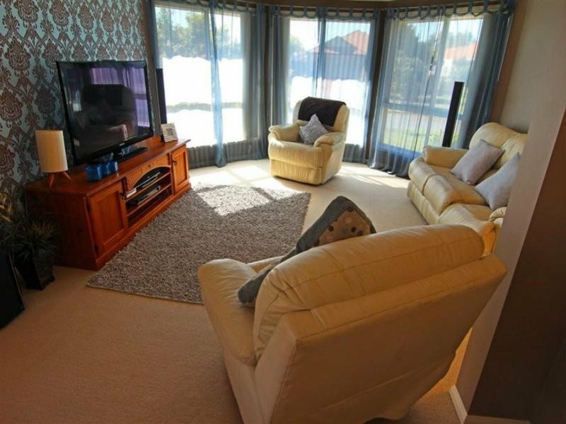 2 Lockyer Place, Pelican Waters QLD 4551