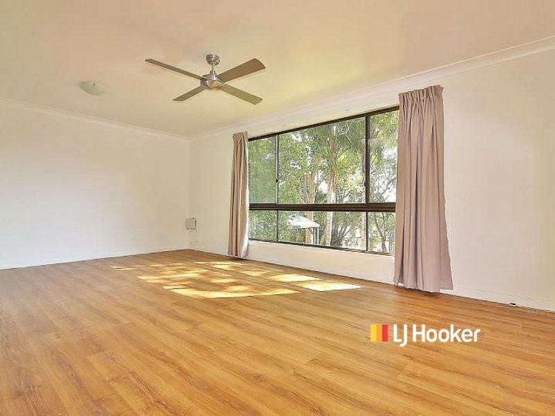 4 Boona Avenue, Petrie QLD 4502