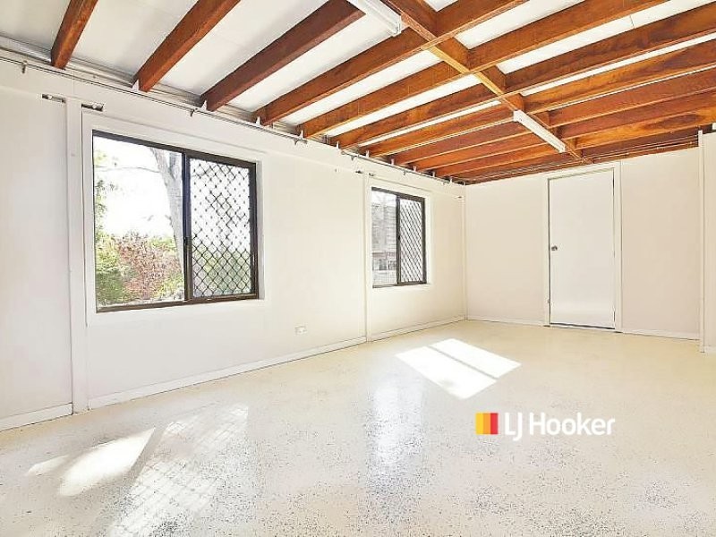 4 Boona Avenue, Petrie QLD 4502