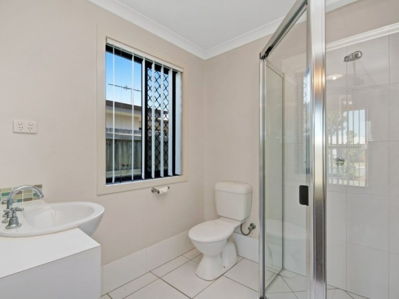 26 Broadleaf Place, Ningi QLD 4511