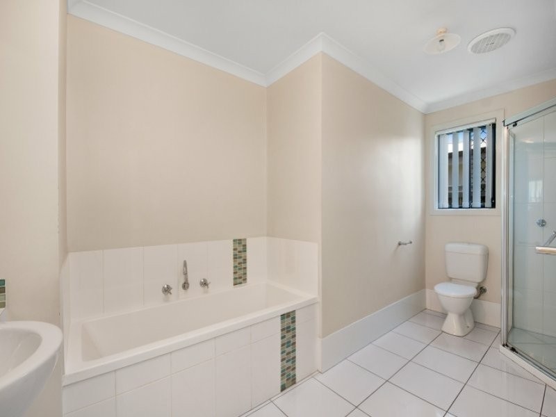 26 Broadleaf Place, Ningi QLD 4511