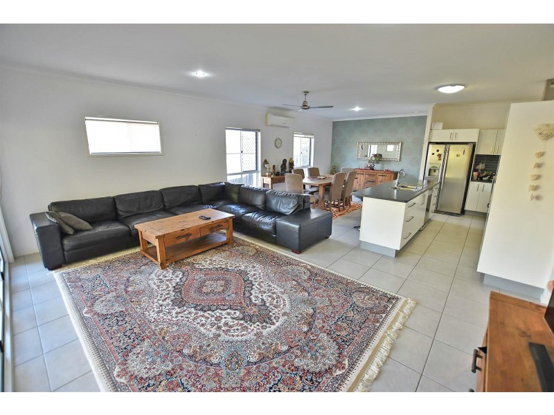 35 Holly Crescent, Griffin QLD 4503