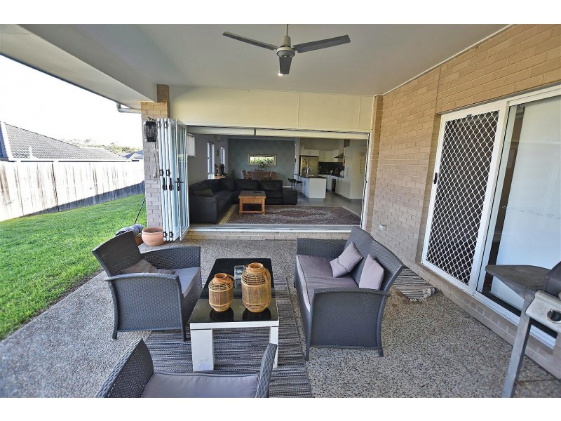 35 Holly Crescent, Griffin QLD 4503
