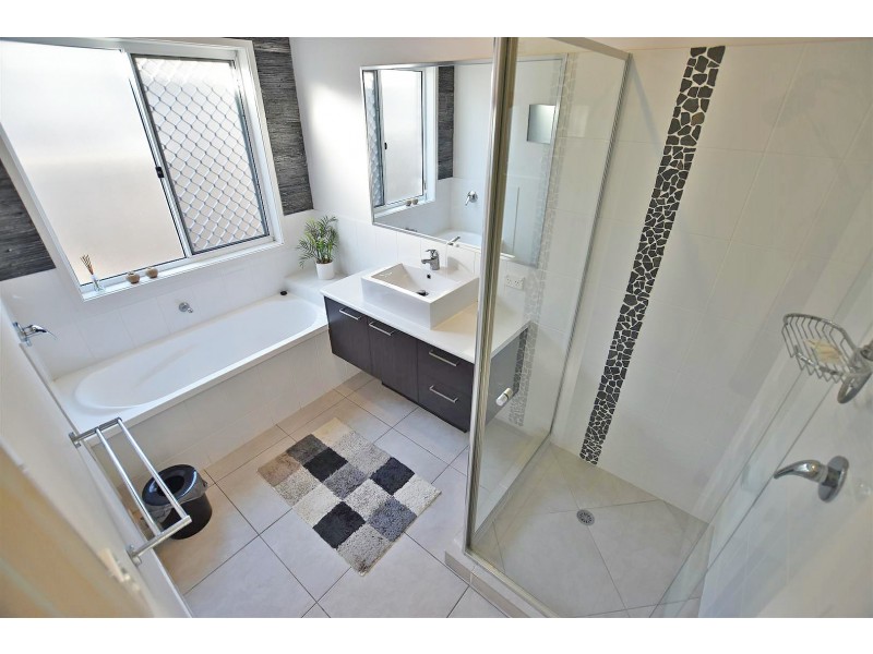 35 Holly Crescent, Griffin QLD 4503