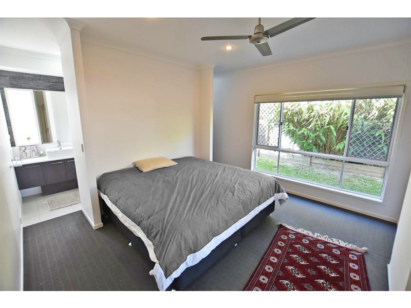 35 Holly Crescent, Griffin QLD 4503