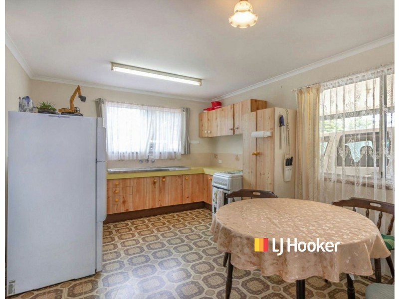 24 Egan Avenue, Beachmere QLD 4510