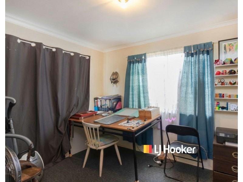 24 Egan Avenue, Beachmere QLD 4510