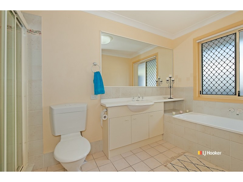 16 Emperor Court, Kallangur QLD 4503