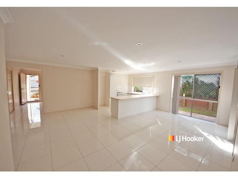 8 Kilsyth Court, Kallangur QLD 4503