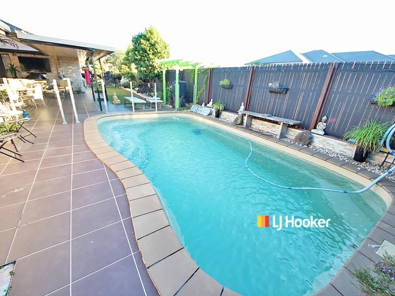 10 Seabiscuit Crescent, Kallangur QLD 4503