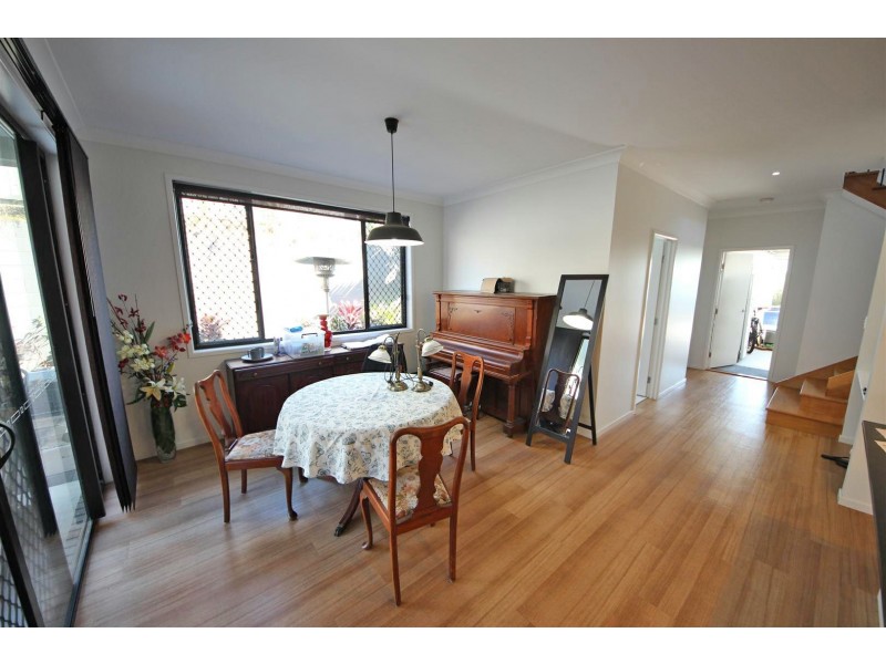 96 Caspian Parade, Warner QLD 4500