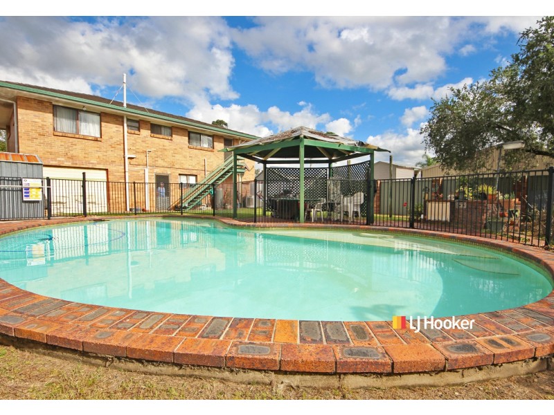 9 Forestville Road, Petrie QLD 4502