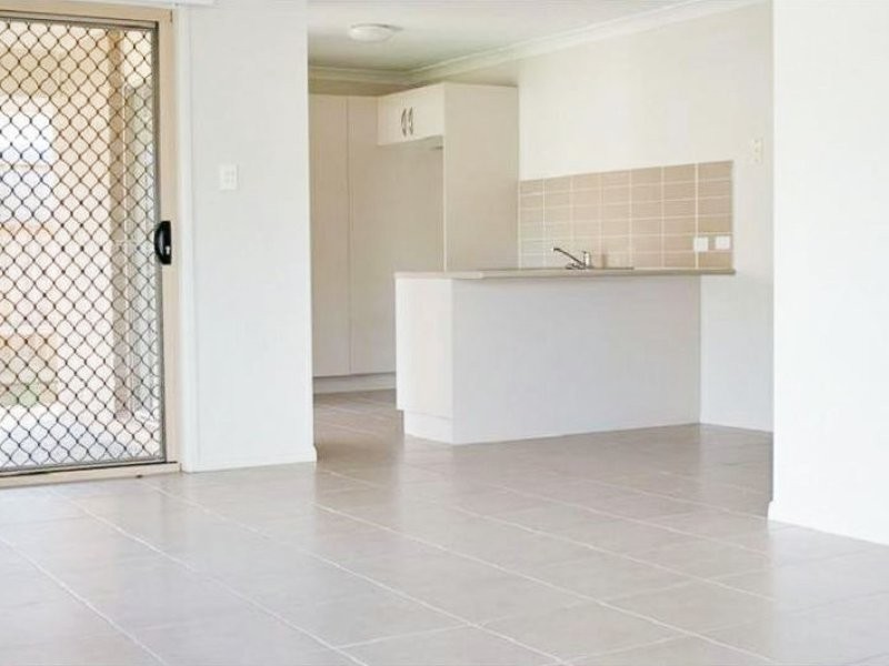 13 Elderflower Circuit, Griffin QLD 4503