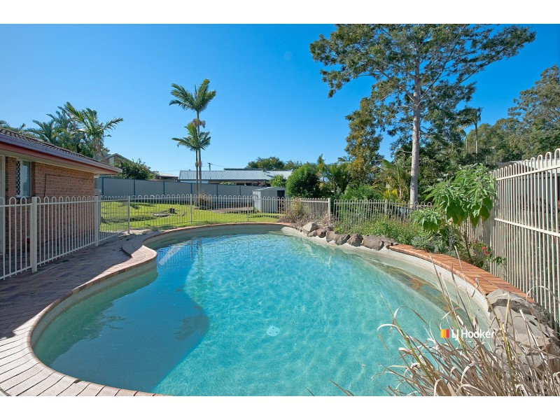 43 Woodlands Avenue, Petrie QLD 4502