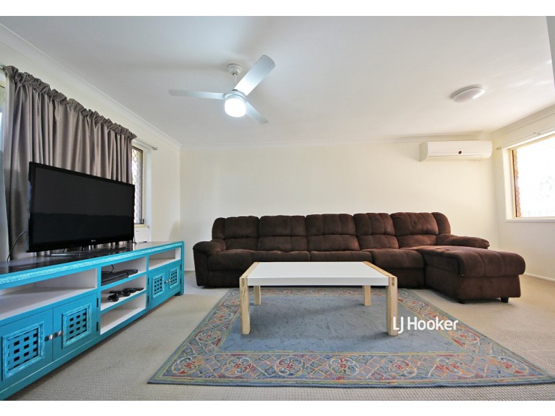 32 Mountain Blue Drive, Kallangur QLD 4503