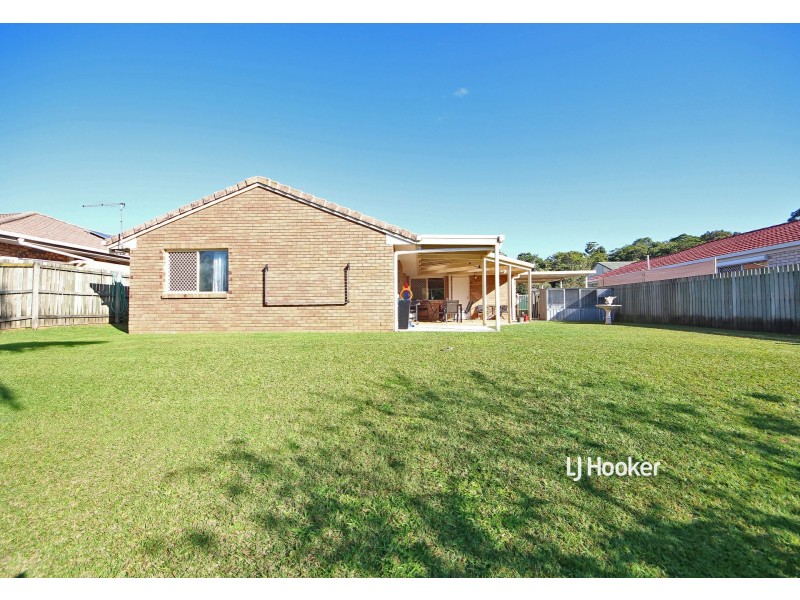 32 Mountain Blue Drive, Kallangur QLD 4503