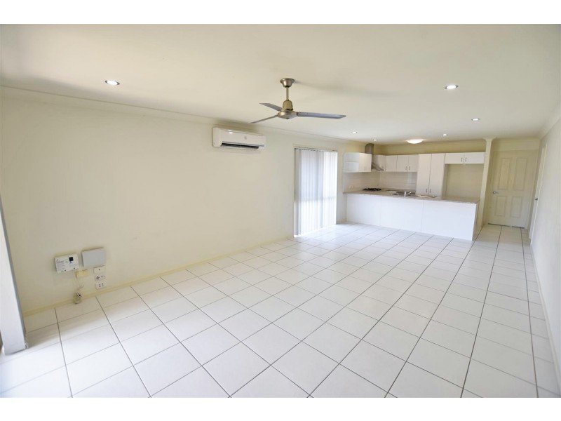 1 Outlook Court, Kallangur QLD 4503