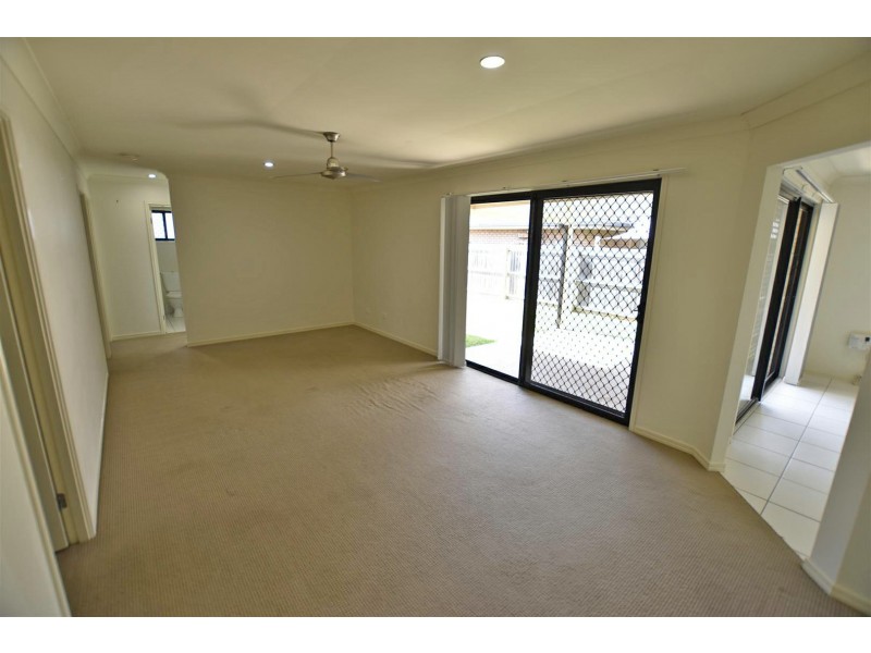 1 Outlook Court, Kallangur QLD 4503