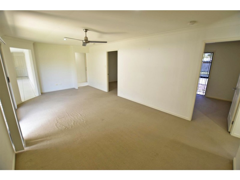 1 Outlook Court, Kallangur QLD 4503