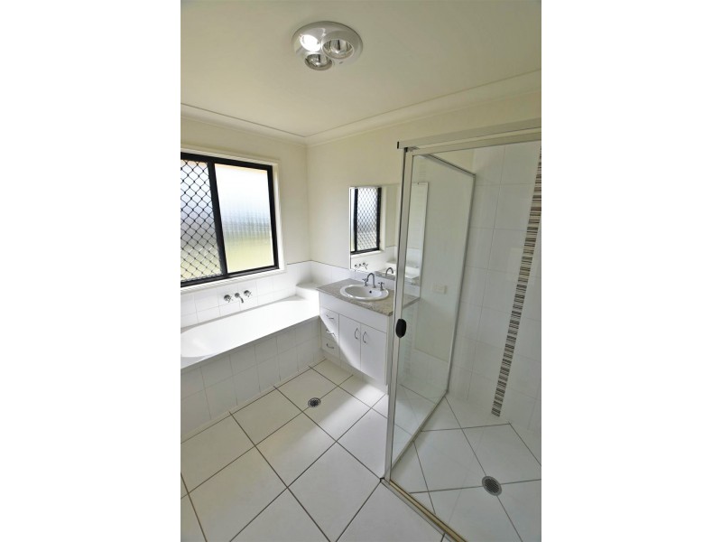 1 Outlook Court, Kallangur QLD 4503