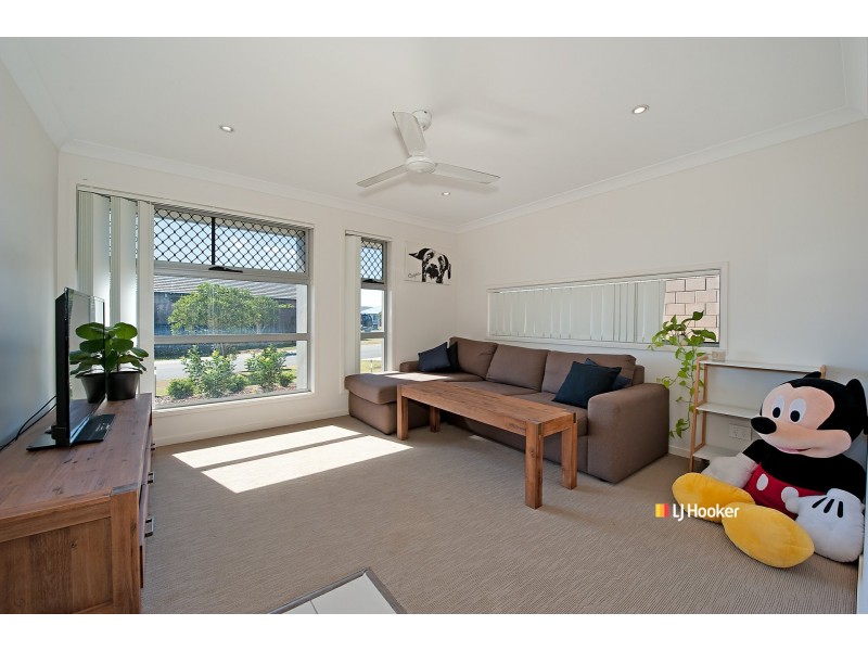 60 Elderflower Circuit, Griffin QLD 4503