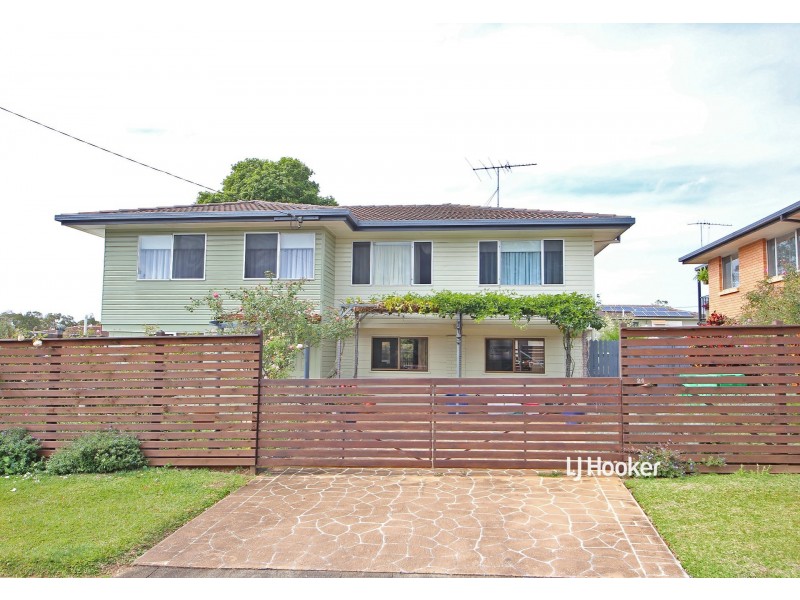 24 Mark Street, Kallangur QLD 4503