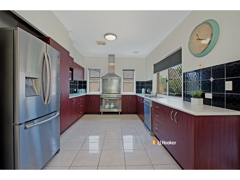 8 Marsh Parade, North Lakes QLD 4509