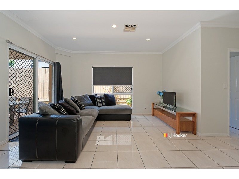 8 Marsh Parade, North Lakes QLD 4509