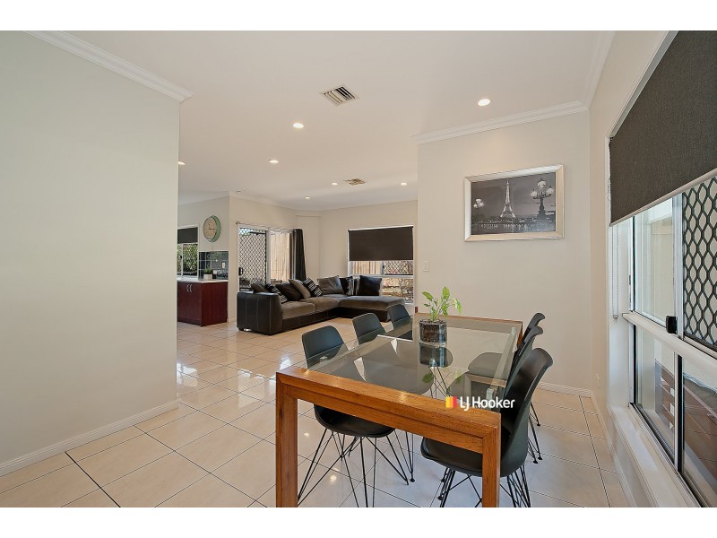 8 Marsh Parade, North Lakes QLD 4509