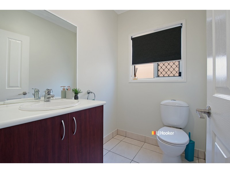 8 Marsh Parade, North Lakes QLD 4509