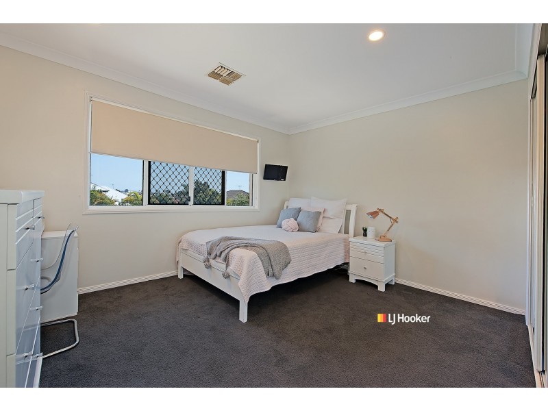 8 Marsh Parade, North Lakes QLD 4509