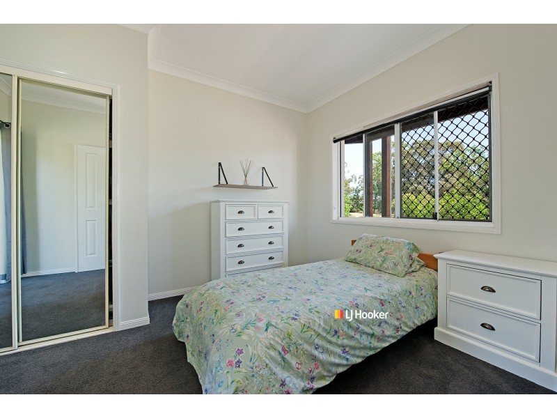 8 Marsh Parade, North Lakes QLD 4509